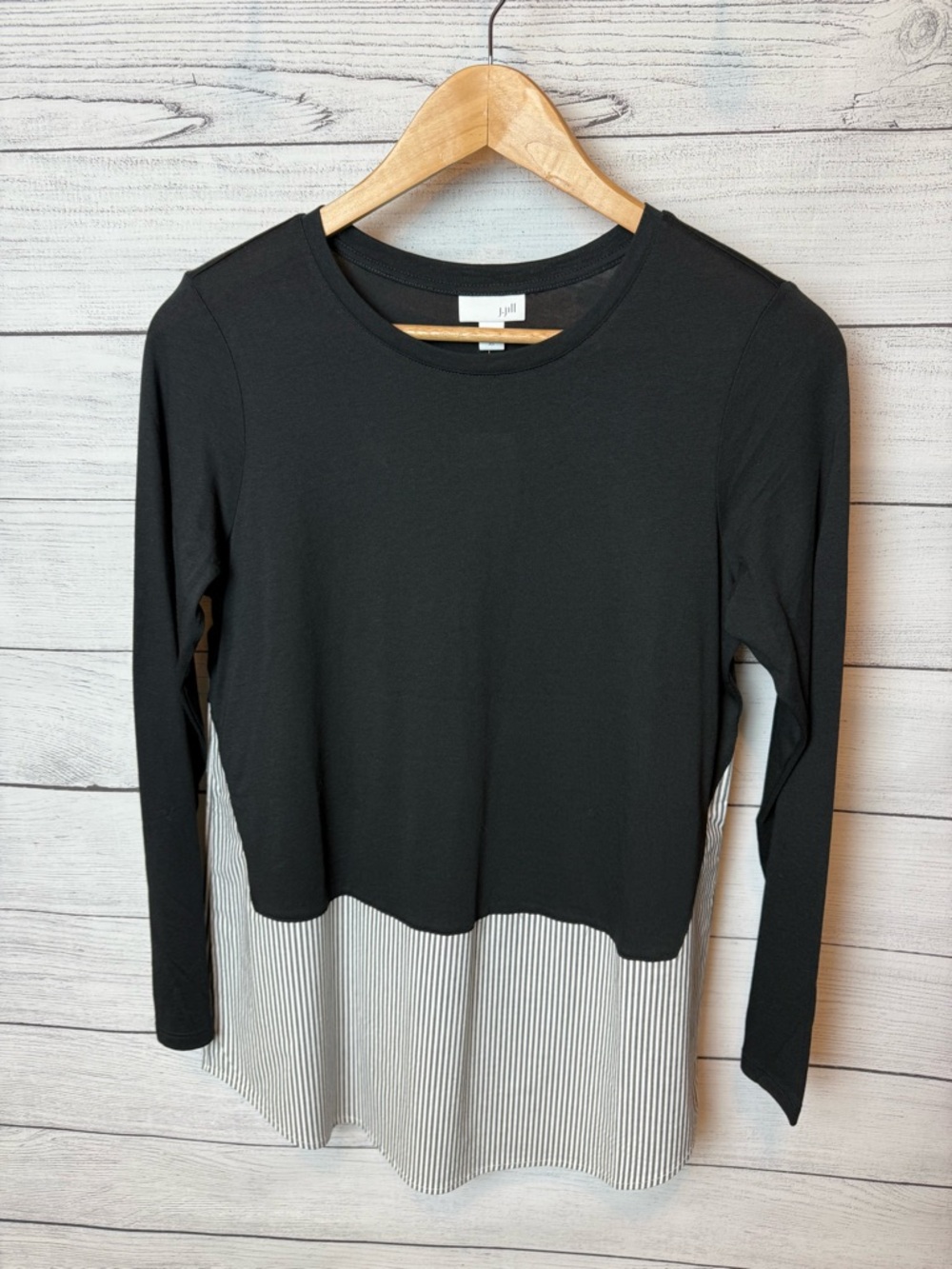 J. Jill Black Mixed Media Top with White Pinstriped Hem Lightweight XS EUC
